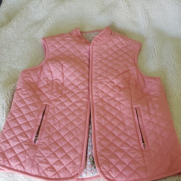 Vest - Picture 2 of 4